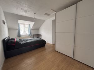 Bedroom- click for photo gallery